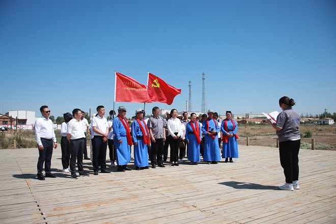 額鹽公司行政黨支部聯(lián)合三家單位開展“迎七一、強(qiáng)黨性、踐初心”主題黨日活動